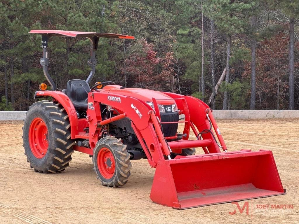 2017 Kubota L4701HST Equipment Image0