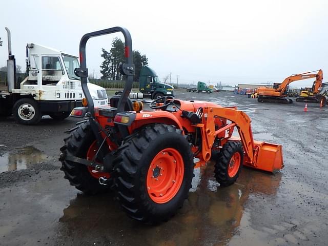 Image of Kubota L4701 equipment image 3