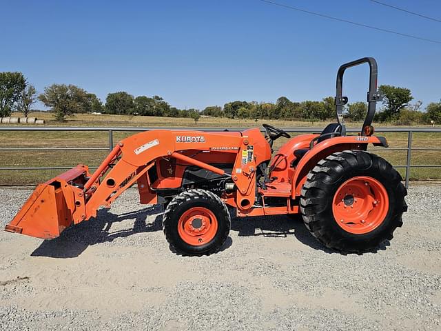 Image of Kubota L4701D equipment image 3