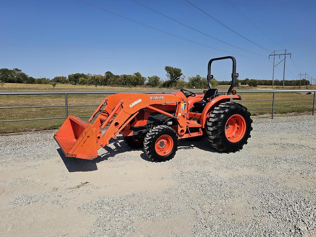 Image of Kubota L4701D Primary image