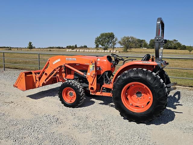 Image of Kubota L4701D equipment image 4