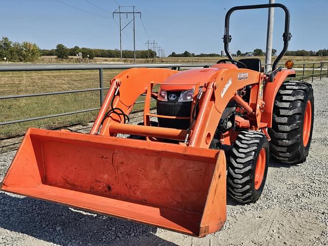 Image of Kubota L4701D equipment image 2