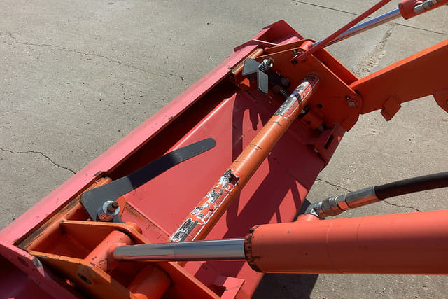 Image of Kubota L4701HST equipment image 4