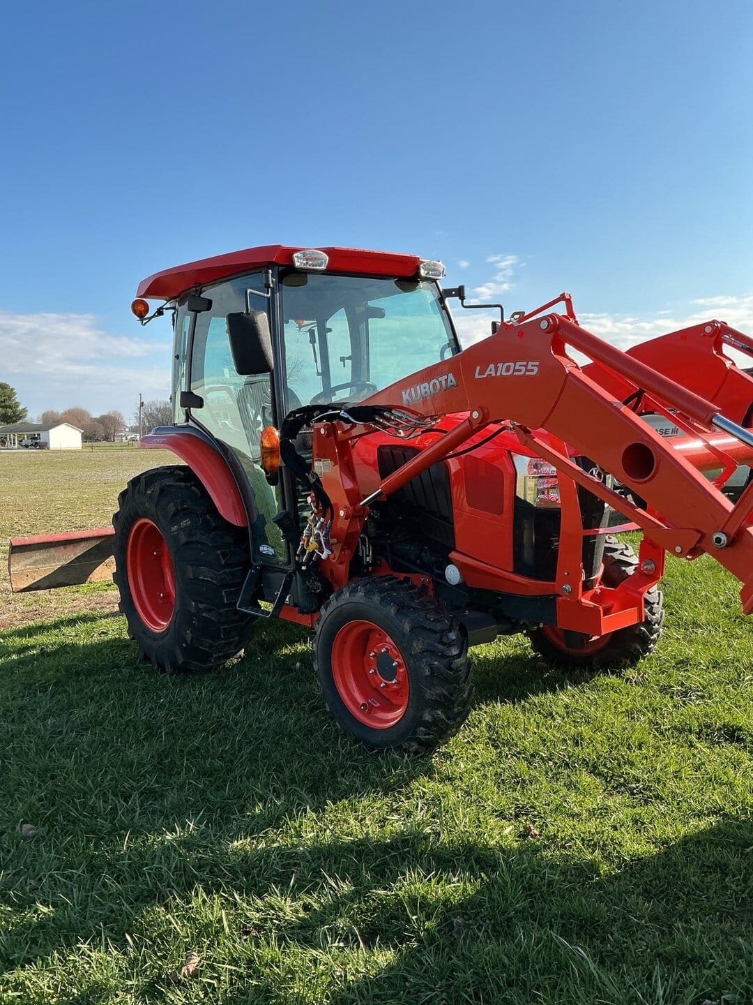 2017 Kubota L4760 Equipment Image0
