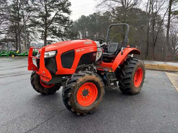 Image of Kubota M5-091 equipment image 2