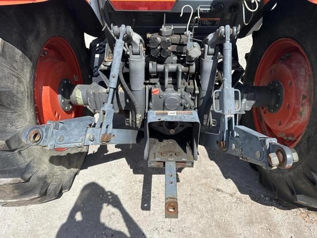 Image of Kubota M5-111 equipment image 2