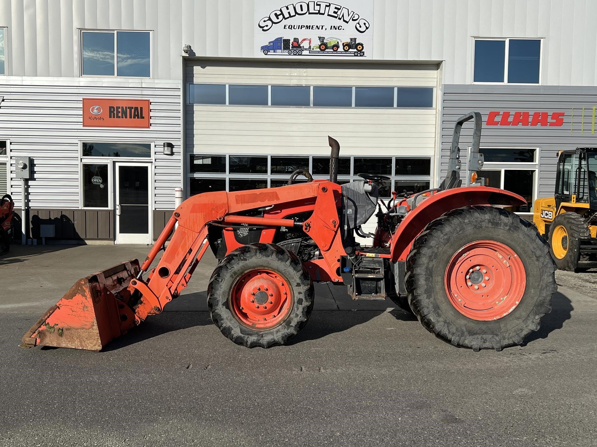 2017 Kubota M5-111 Equipment Image0