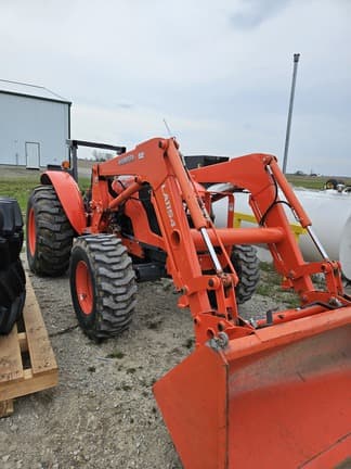 Image of Kubota M5660SUD equipment image 3