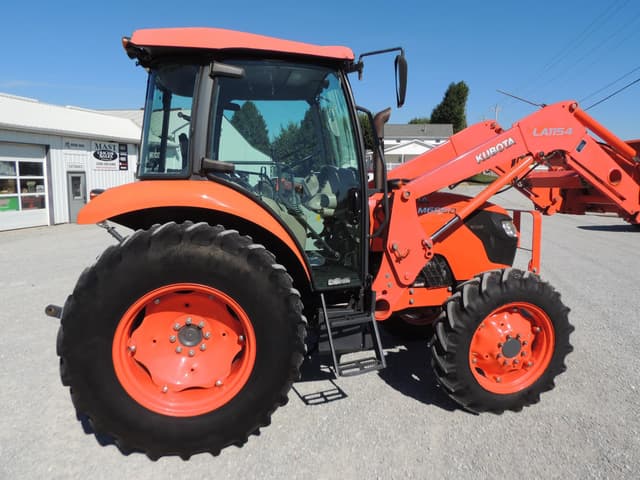 Image of Kubota M6060HDC equipment image 4