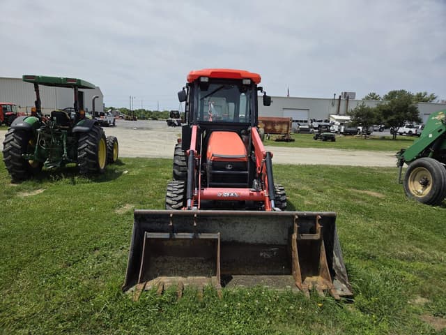 Image of Kubota M62 equipment image 4