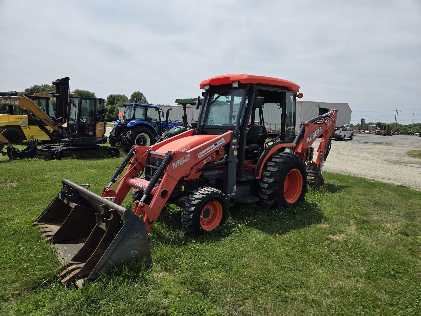2017 Kubota M62 Equipment Image0