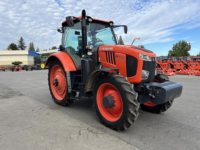 Image of Kubota M7.151 Premium KVT equipment image 4