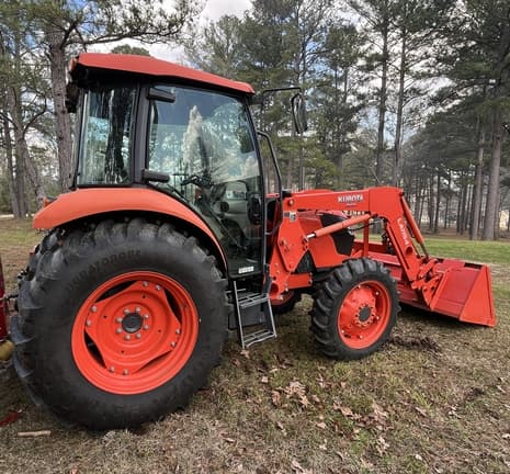 Image of Kubota M7060 equipment image 4