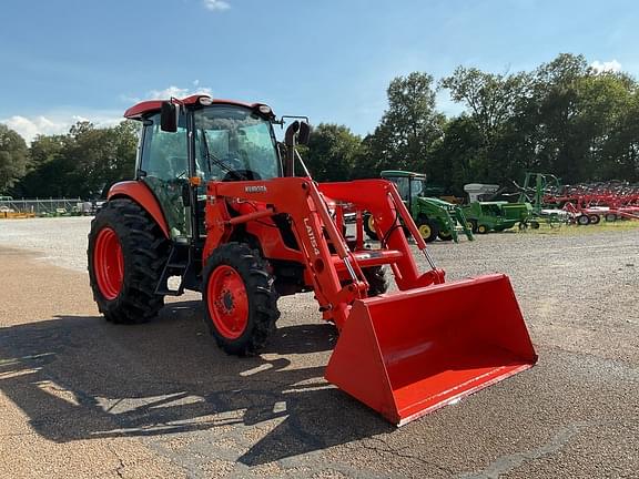 Image of Kubota M7060 equipment image 2