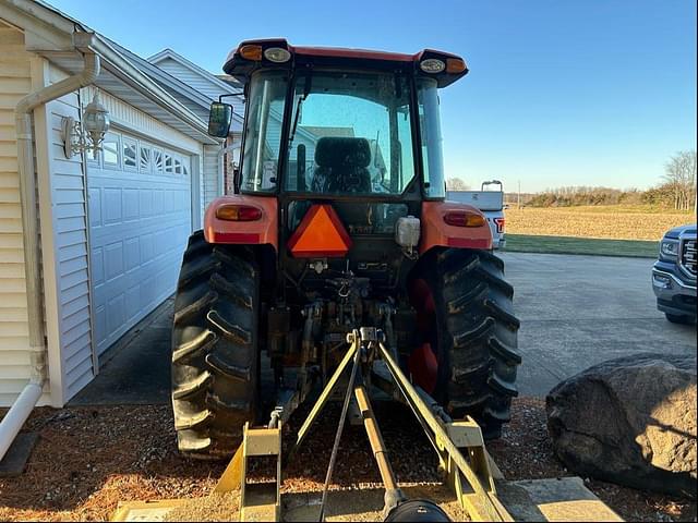 Image of Kubota M7060 equipment image 2