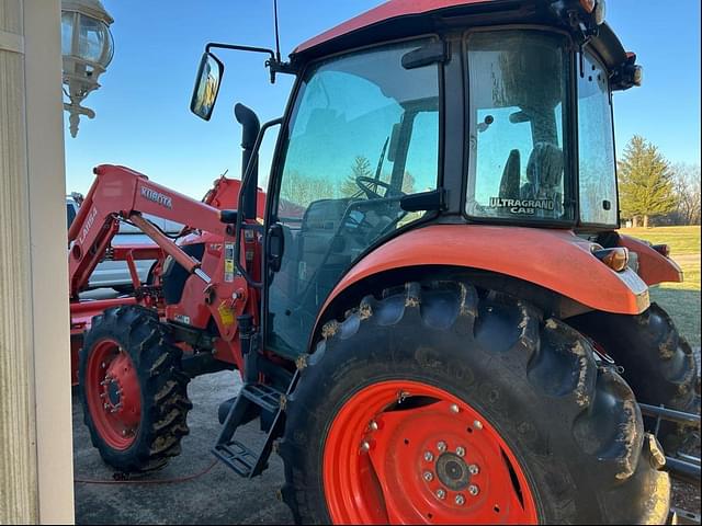 Image of Kubota M7060 equipment image 4