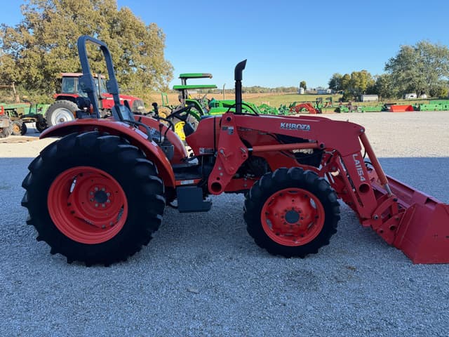 Image of Kubota M7060 equipment image 1