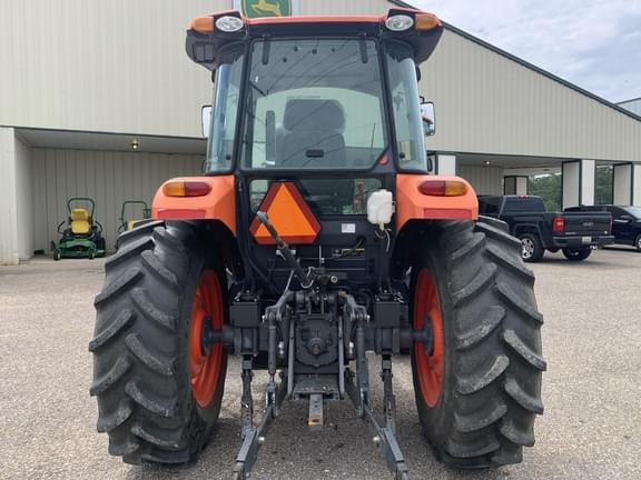 Image of Kubota M7060 equipment image 2