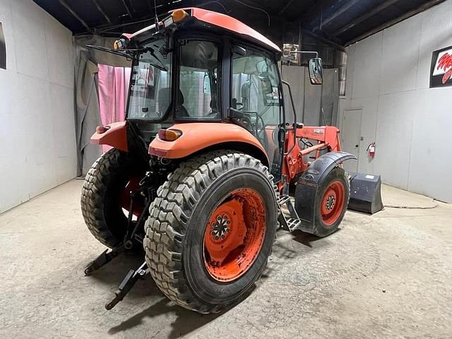 Image of Kubota M7060 equipment image 4