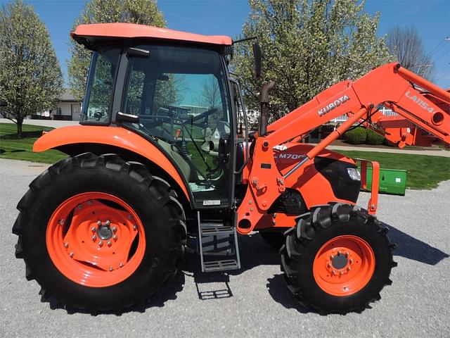 Image of Kubota M7060 equipment image 4