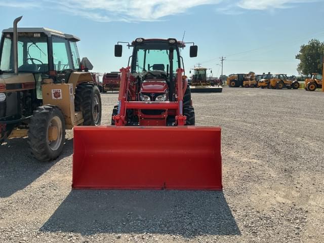 Image of Kubota M7060HDC equipment image 1