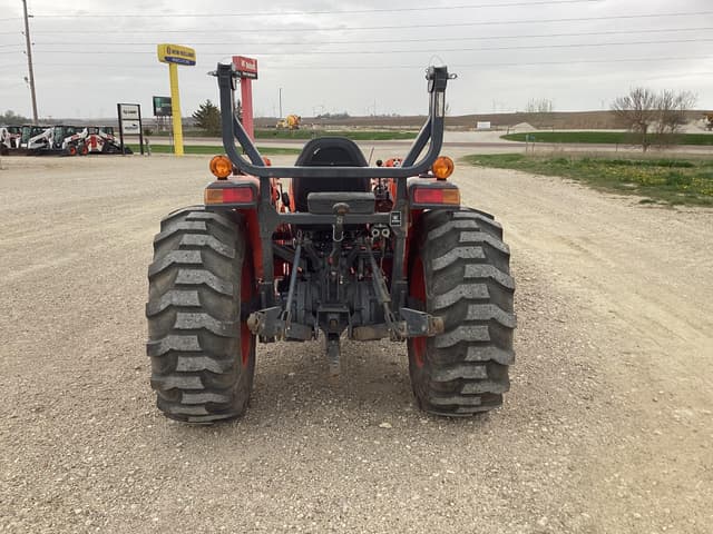 Image of Kubota MX5200 equipment image 3
