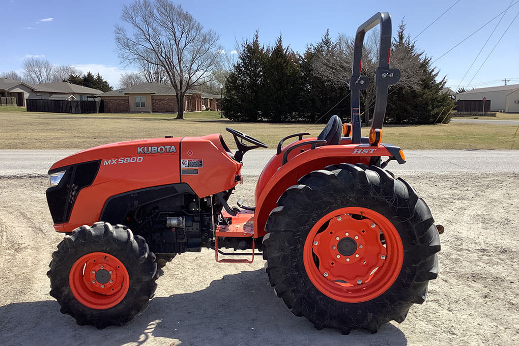 2017 Kubota MX5800 Equipment Image0
