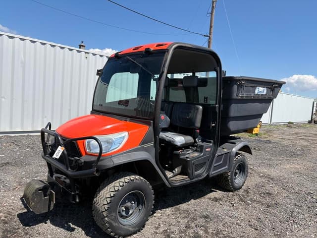 Image of Kubota RTV-X1100C equipment image 2
