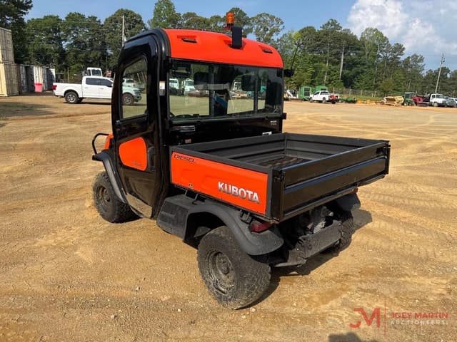 Image of Kubota RTV-X1100C equipment image 2