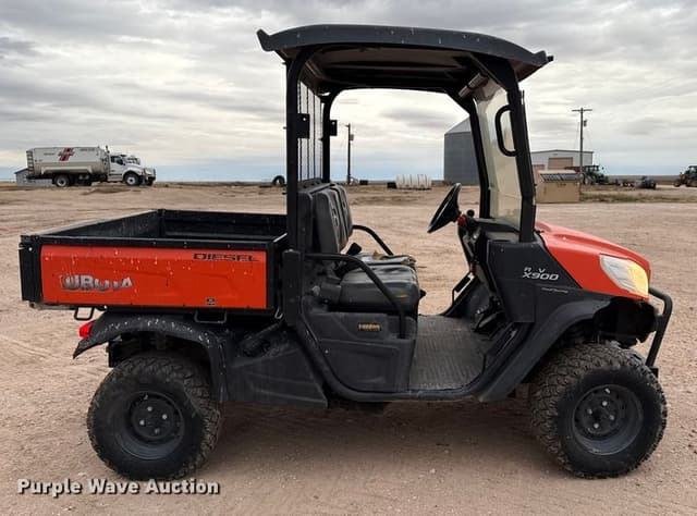 Image of Kubota RTV-X900 equipment image 3