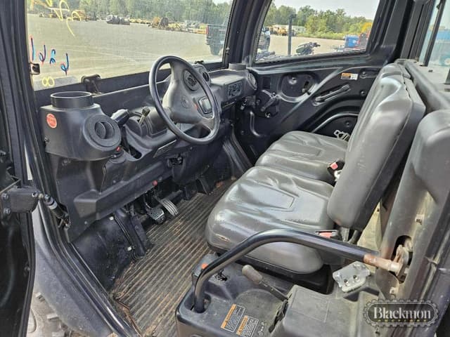 Image of Kubota RTV-X1100C equipment image 3