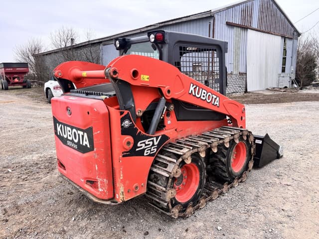 Image of Kubota SSV65 equipment image 2