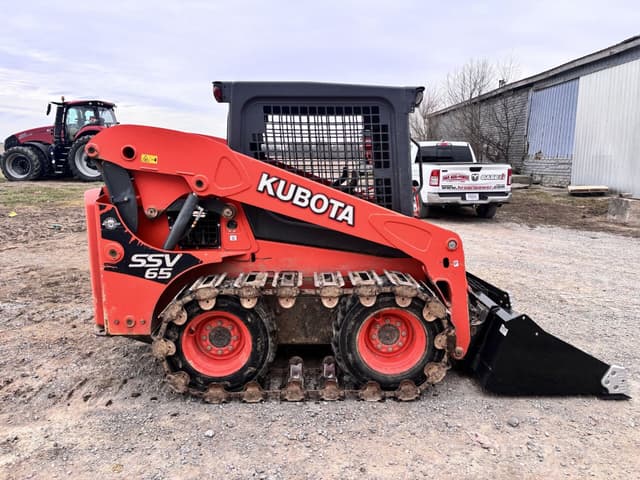 Image of Kubota SSV65 equipment image 1
