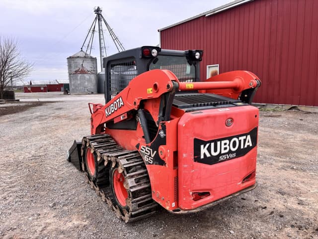 Image of Kubota SSV65 equipment image 4