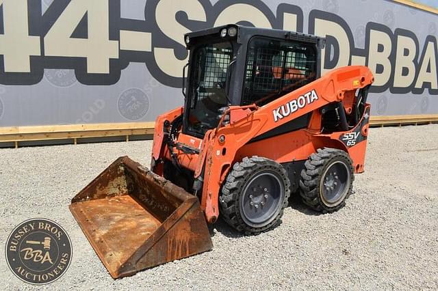 Image of Kubota SSV65 equipment image 3