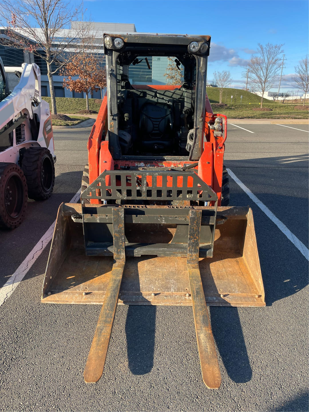 Image of Kubota SSV65 Image 1