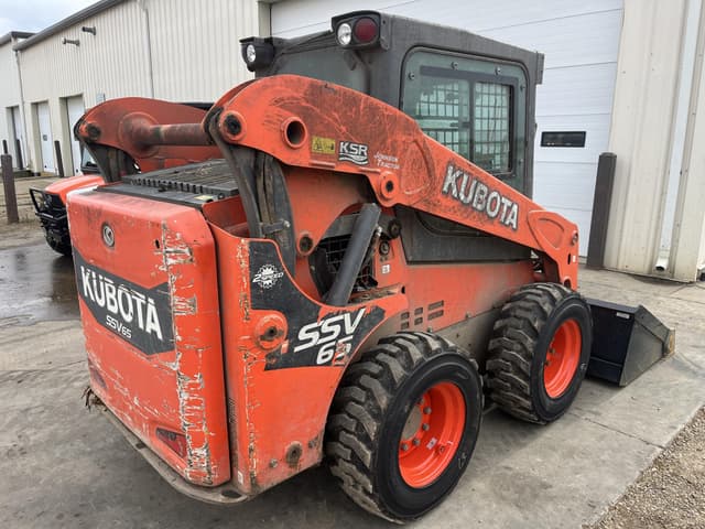 Image of Kubota SSV65 equipment image 3