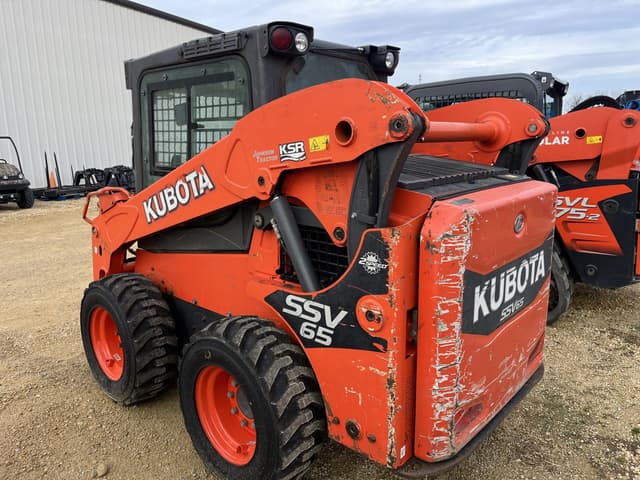 Image of Kubota SSV65 equipment image 3