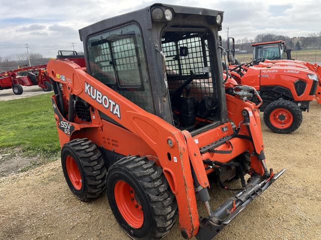 Image of Kubota SSV65 equipment image 1