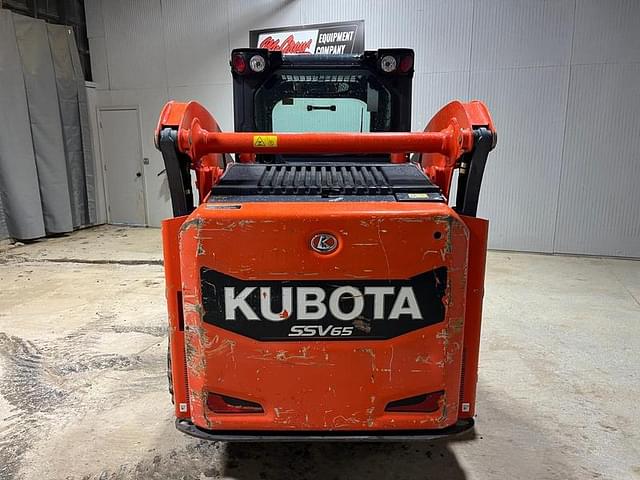 Image of Kubota SSV65 equipment image 3