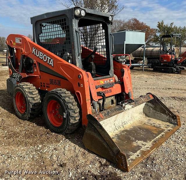 Image of Kubota SSV65 equipment image 2