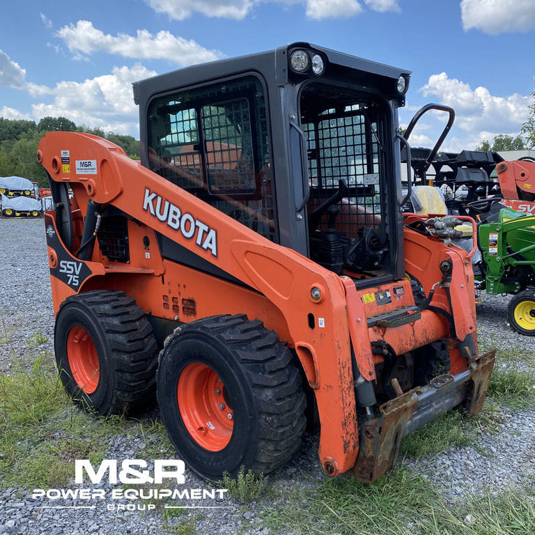 2017 Kubota SSV75 Equipment Image0