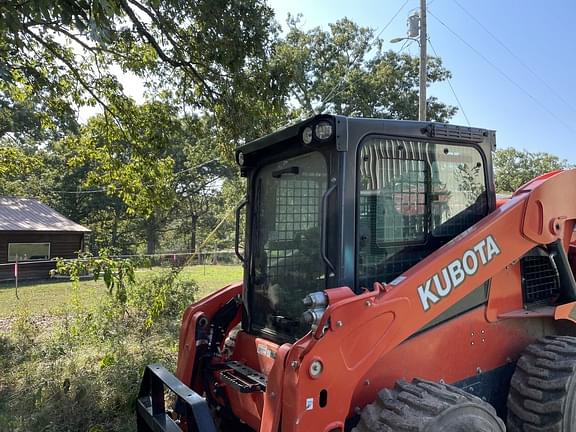 Image of Kubota SSV75 equipment image 4