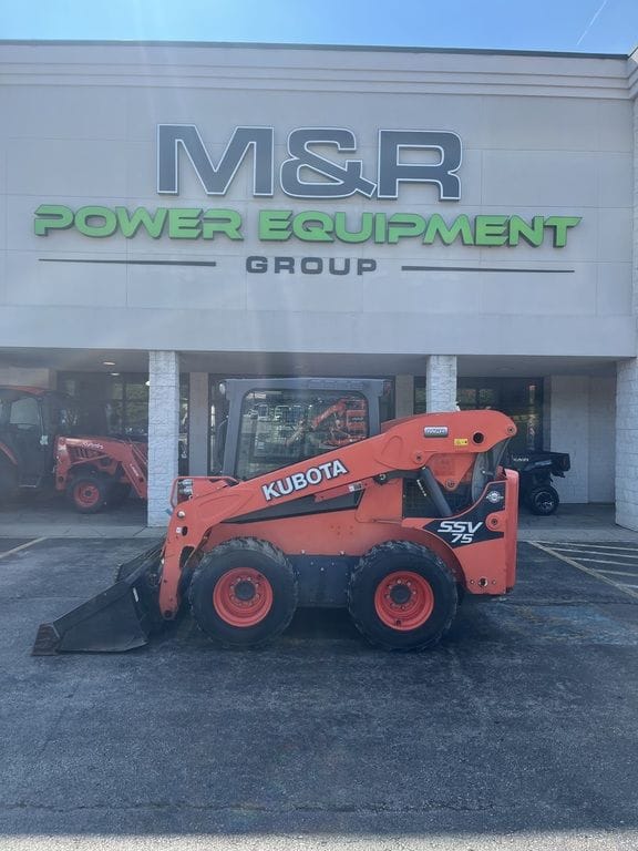 2017 Kubota SSV75 Equipment Image0