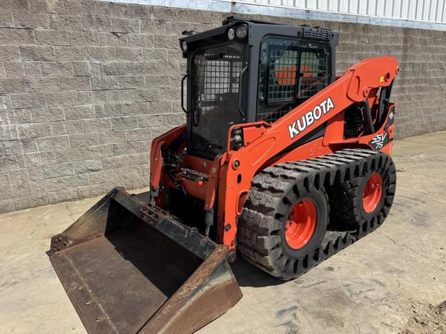 Image of Kubota SSV75 equipment image 4