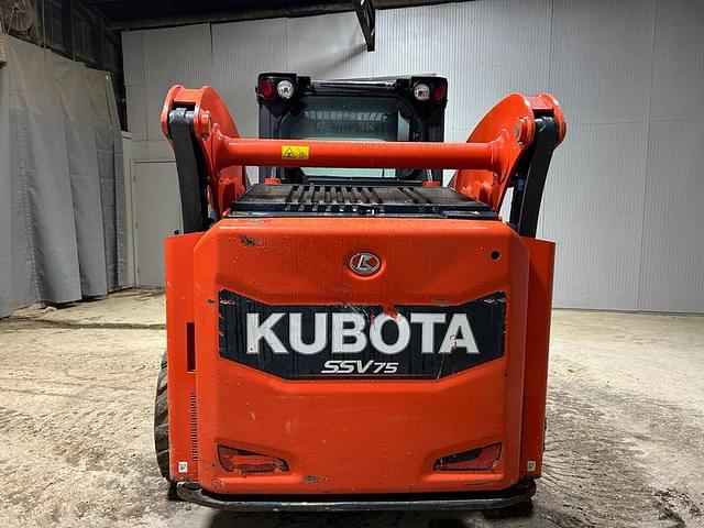 Image of Kubota SSV75 equipment image 3