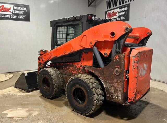 Image of Kubota SSV75 equipment image 2