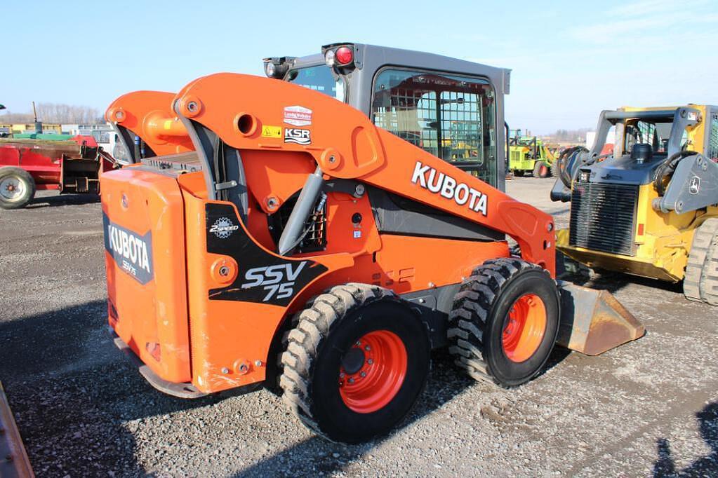 Tractor Zoom 2017 Kubota SSV75