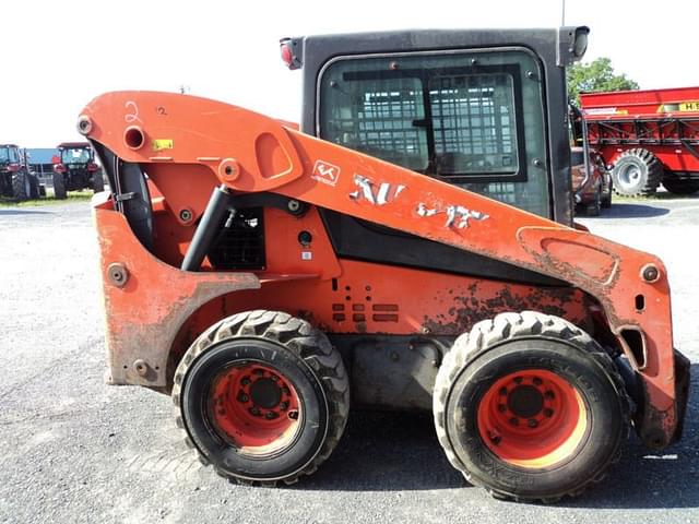 Image of Kubota SSV75 equipment image 2