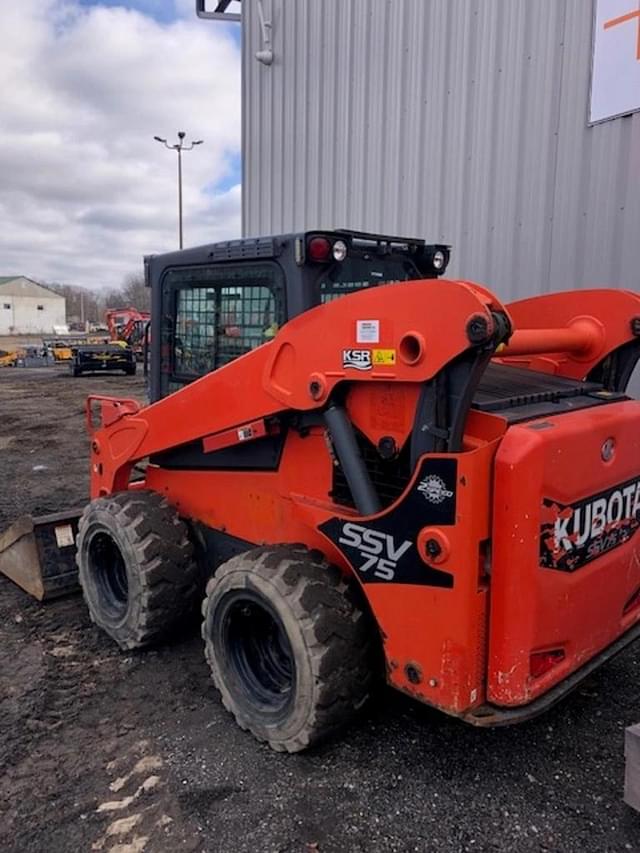 Image of Kubota SSV75 equipment image 2